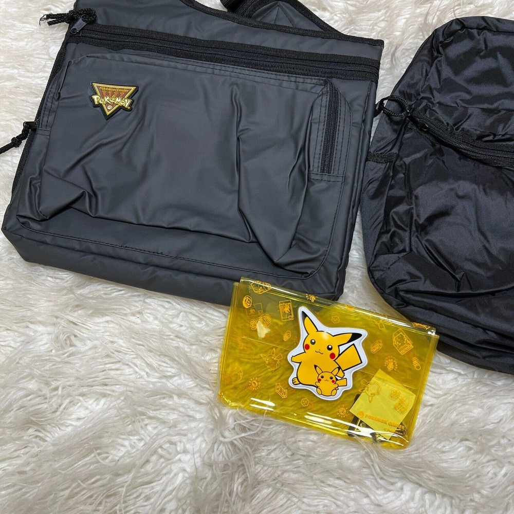 NINTENDO POKEMON CENTER NEW YORK MESSENGER BAG SET AND POUCH PIKACHU - Picture 2 of 8
